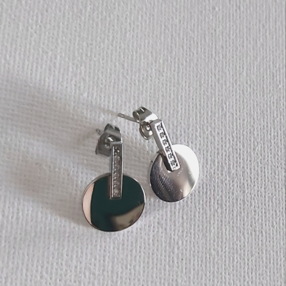 NWOT Retro inspired stainless steel earrings